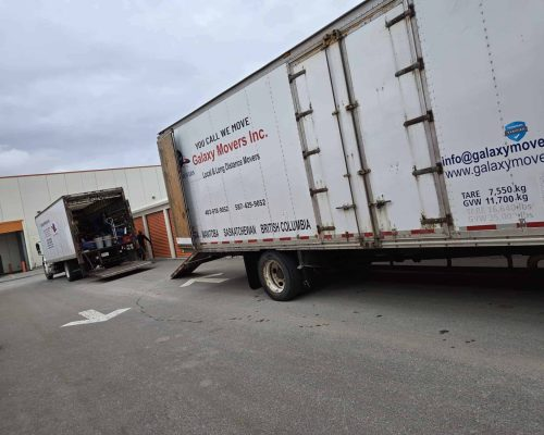 Galaxy Movers long-distance moving truck