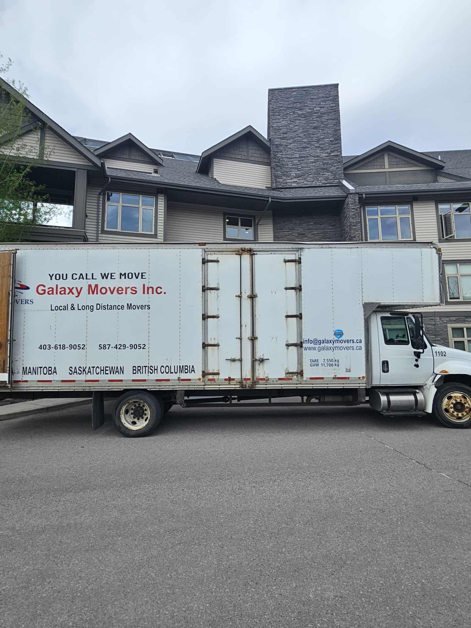 Moving truck and professional movers in Crossfield