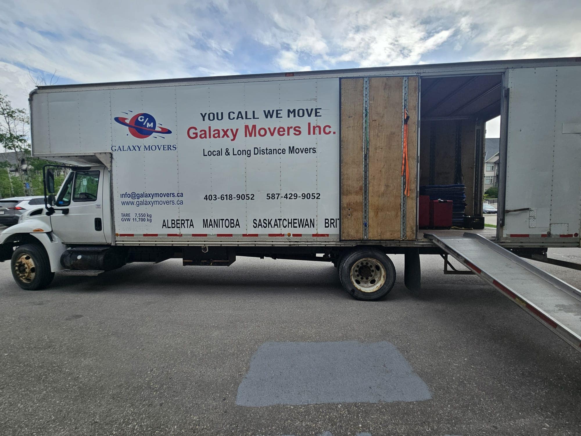 Professional moving services in Crossfield