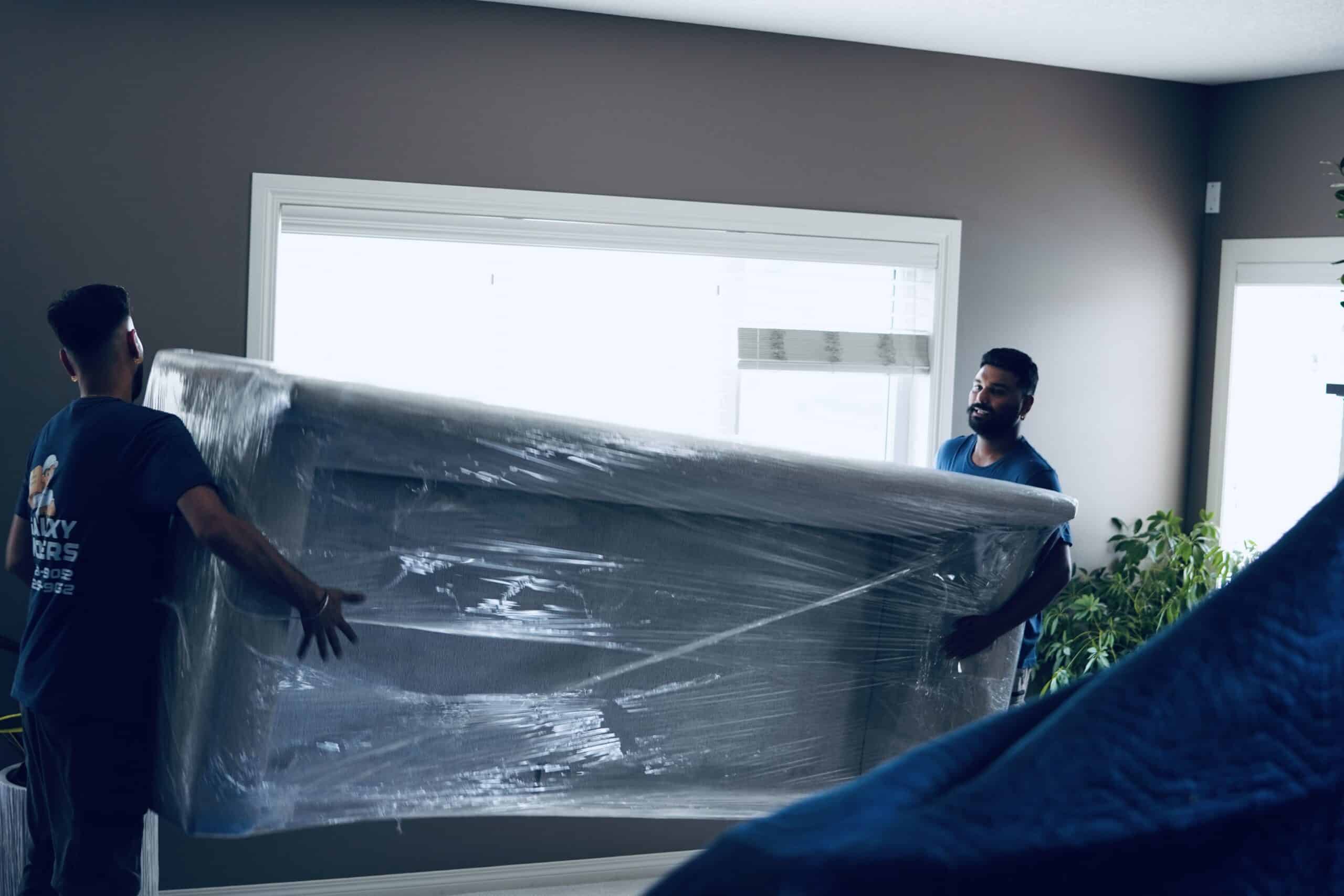 Residential movers working in Camrose