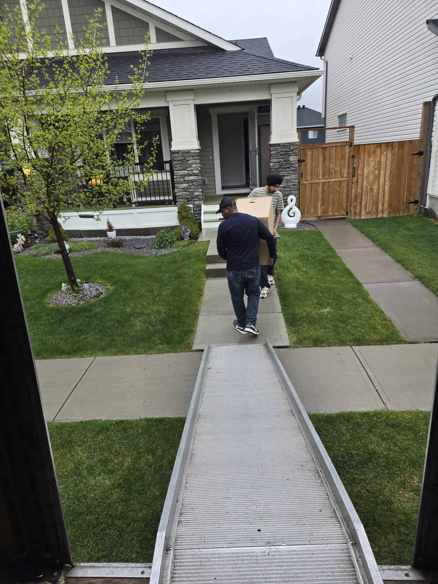 Residential moving services in Strathmore