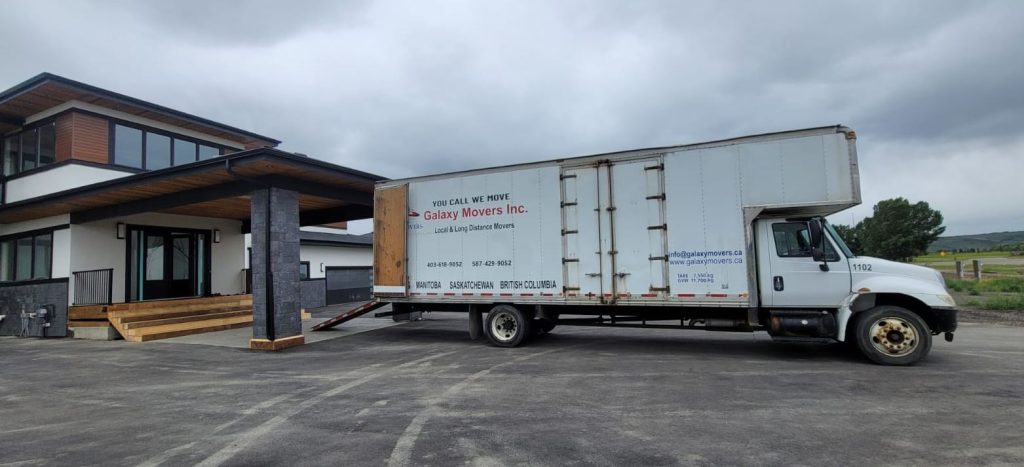 What Should You Look for When Hiring a Moving Company for Long-Distance Moves